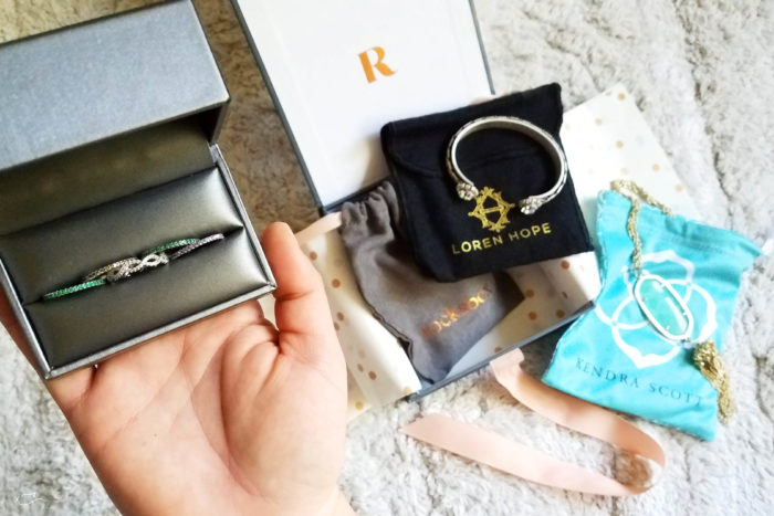 Justine Young lifestyle blogger shares a splurge and save Valentine's Day gift guide.