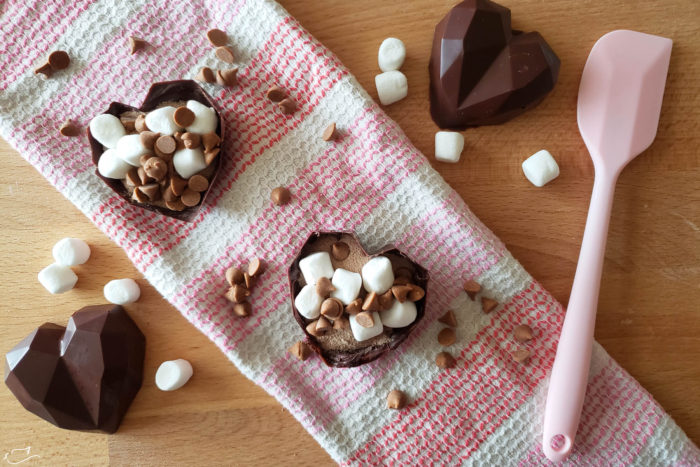 How to make your own hot cocoa bombs